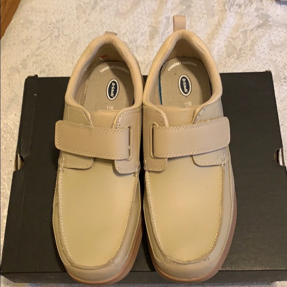 Men’s Dr. School’s sneaker/shoe